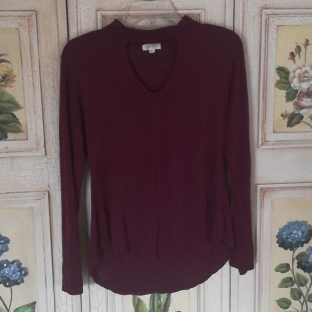 Keyhole top